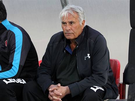 יצטרך למצוא ג'וב בקבוצה אחרת. מזרחי (אנצ'ו. סוכנות ג'יני)