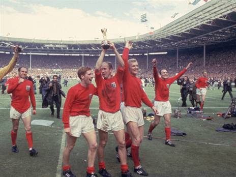 אנגליה חוגגת את הזכייה בגביע העולם ב-1966. האפריקאיות החרימו (Getty)