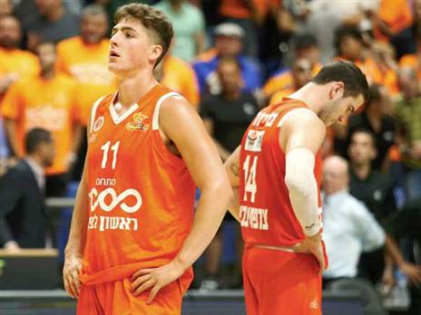 אריאל ובלייזר בגמר הפיינל פור. יישארו בכתום? (אלן שיבר)