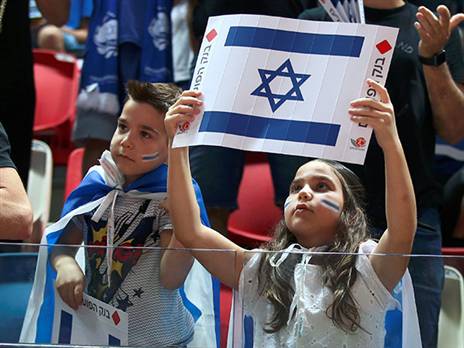 המשחקים יועברו להיכל? (צילום: אלן שיבר)