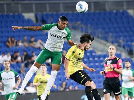 מצא קבוצה חדשה. דוס סנטוס (צילום: דני מרון)