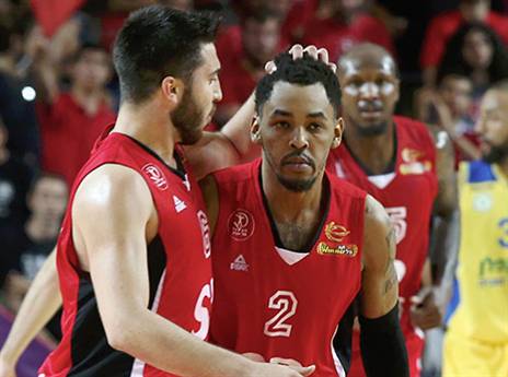 עם בלאט בעונת 16/17 (אלן שיבר)