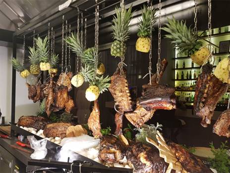 שומר על תפריט קפדני