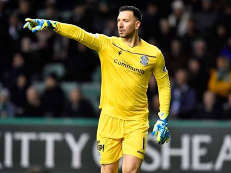 השוער שמר על רשת נקייה בפעם השלישית העונה (getty)