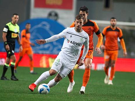 אופיר חיים: "רייכרט אחד הקשרים הטובים בליגה" (צילום: שיבר)