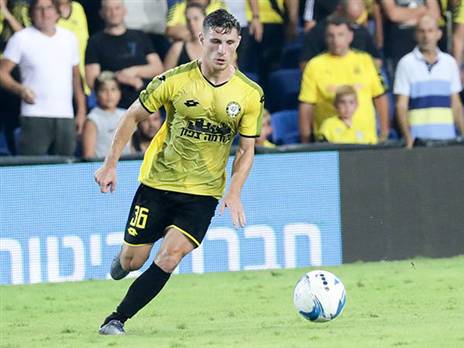 ישוב להרכב לאחר ההרחקה. קניקובסקי (צילום: דני מרון)