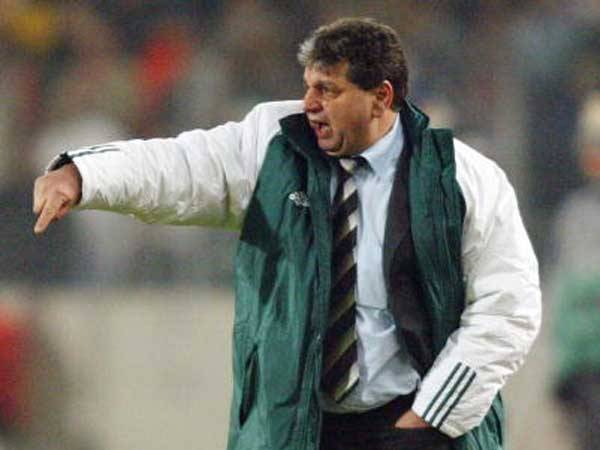 על הקווים כמאמן פאו (getty)