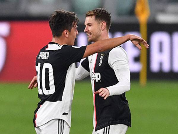 באיטליה יחזרו רק בלי חיבוקים (getty)