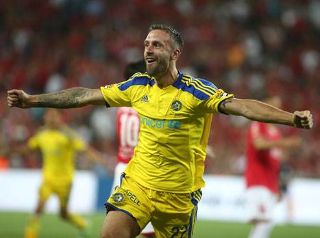 פריצה חגג בענק באותו ערב. (שיבר)