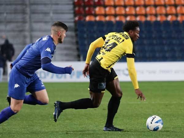 קרוב ל-5,000 משפחות מתפרנסות מהכדורגל (צילום: דני מרון)