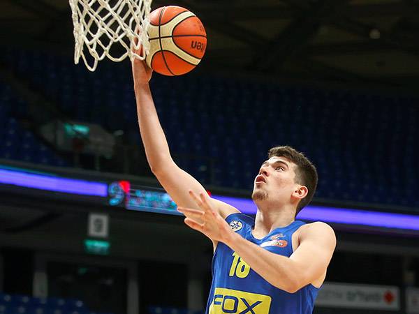 סהר. הספסל השתולל אחרי כל פעולה (אלן שיבר)