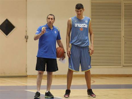 "ז'יז'יץ' מכיר מצוין את מכבי ת"א" (האתר הרשמי)