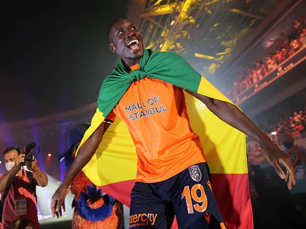 שותף חדש לחוד? דמבה בה חוגג אליפות בבשאקשהיר (getty)