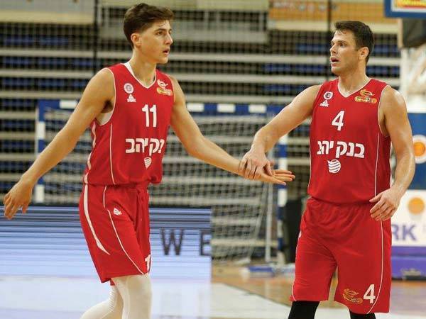 (מנהלת הליגה)