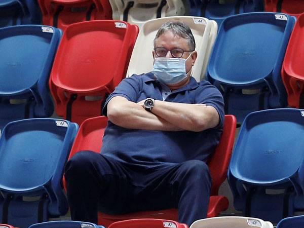 אייזיק, ראה רבע ראשון רע של חולון (אלן שיבר)