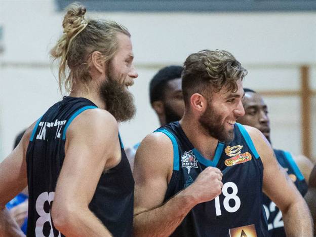 שחקני אילת. לא הרשימו, אך העפילו (מנהלת הליגה)