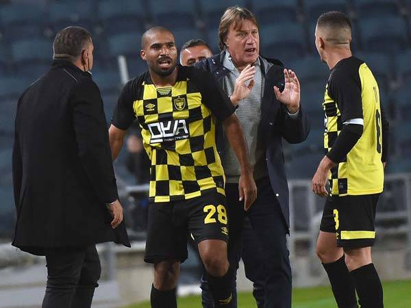 בסוף השער הגיע מהמגן השמאלי (ברני ארדוב)