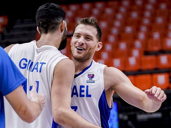 יש סיבה לחייך (FIBA)
