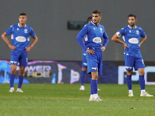 אכזבה במלאבס (אלן שיבר)