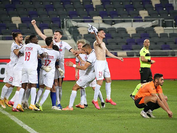 שחקני חיפה. עלו לשמינית (אודי ציטיאט)