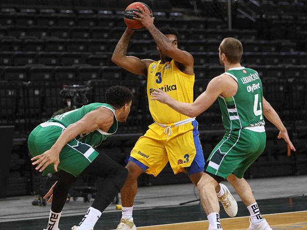 ג'ונס. משחק טוב של הרכז (Getty)