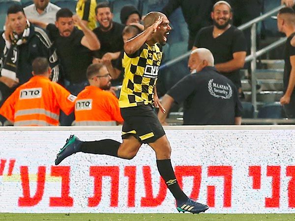 מגבו, יאריכו לו חוזה? (אלן שיבר)