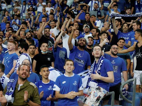 האוהדים ירימו את פ"ת חזרה? (אלן שיבר)