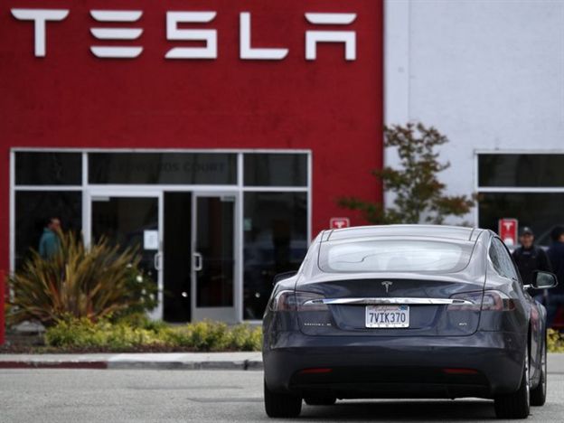 טסלה מודל S (צילום: Getty)