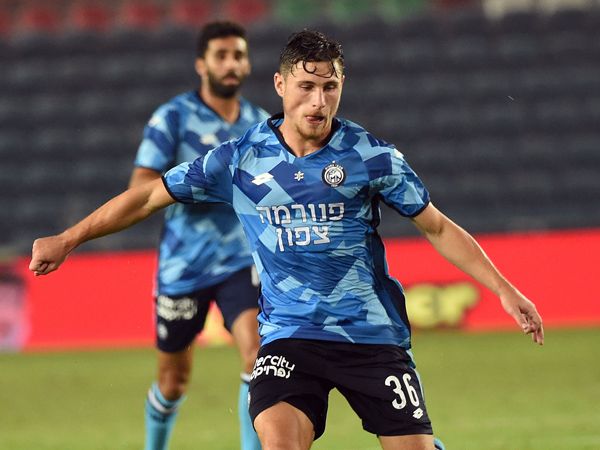 יש לקניקובסקי שמונה ימים למצוא קבוצה בחו"ל (ברני ארדוב)