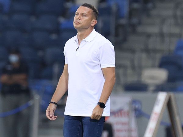 בכר, המסע להגנה על התואר מתחיל (דני מרון)