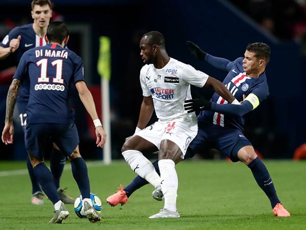 מוסא קונאטה פגש את הגדולים ביותר. כעת ינסה להשתקם בטוניסיה (GETTY)