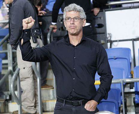 בלומפילד יישאר הבית, כרגע. גולדהאר (אלן שיבר)