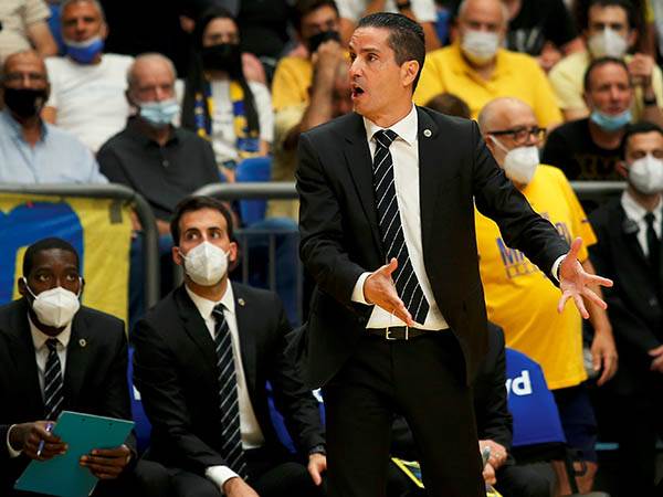 ספרופולוס. ניצחון שלישי ברציפות (אלן שיבר)