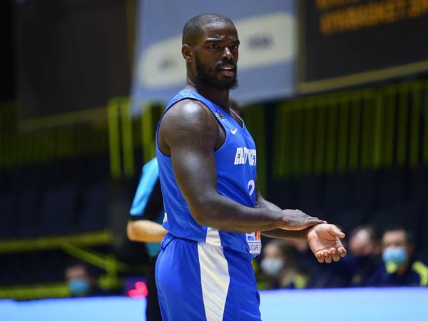 (FIBA)