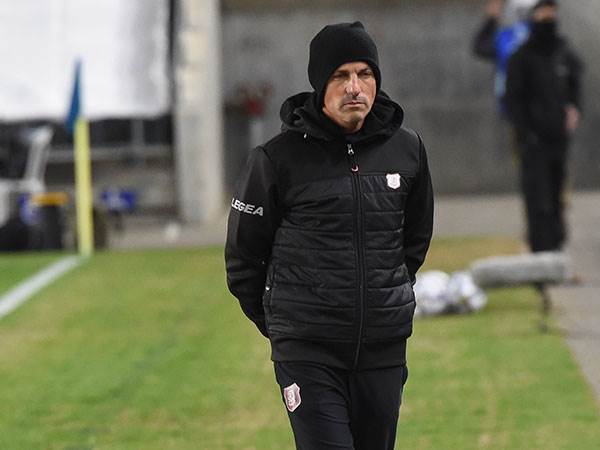 פארסת ענק (ברני ארדוב)