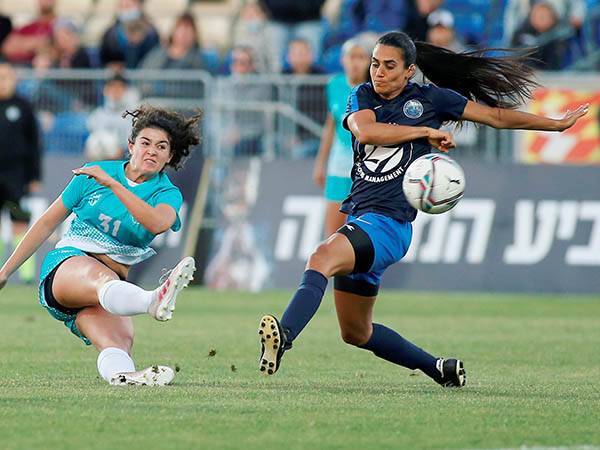 כדורגל הנשים בישראל בדרך להשבתה (אלן שיבר)