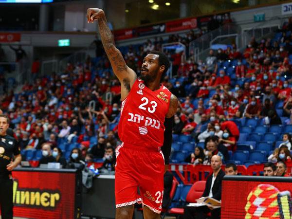 ימשיך להיעדר. קילפטריק (לירון מולדובן)