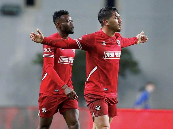 "מה חשוב להם איפה ייערך חצי הגמר השני?" (אלן שיבר)