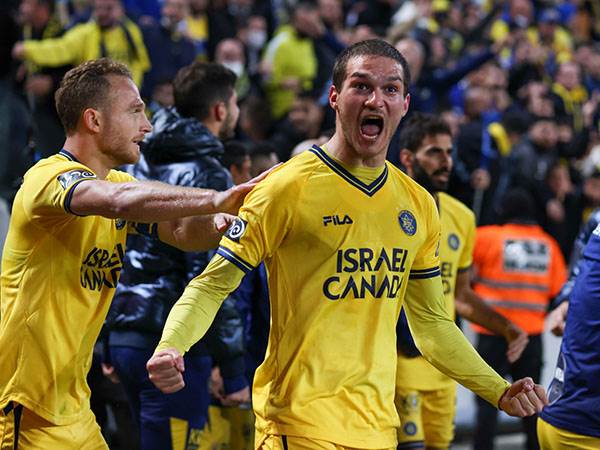 משחק העונה, דרבי יובאנוביץ' (דני מרון)