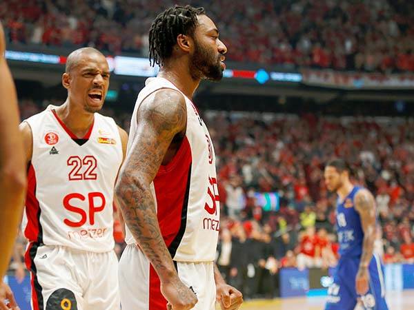 ישאר אדום. יאנג (אלן שיבר)