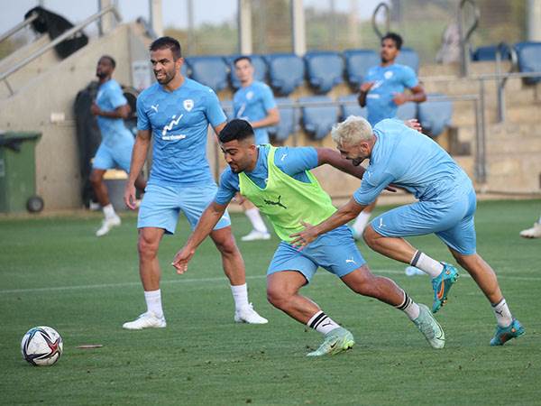 שחקני הנבחרת. יש סיכוי (אודי ציטיאט)