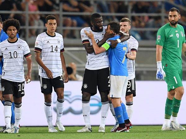 מפגש ענקיות (GETTY)