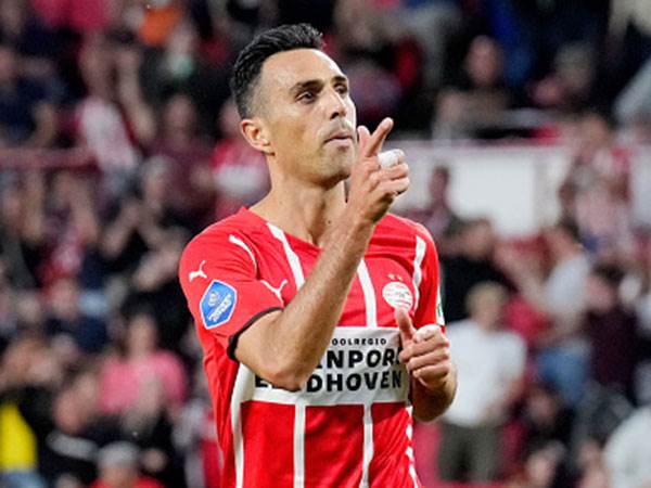 שומר את הקלפים קרוב לחזה. זהבי (Getty)