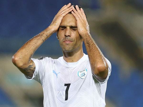 זהבי. "הנבחרת גדולה ממנו" (אלן שיבר)