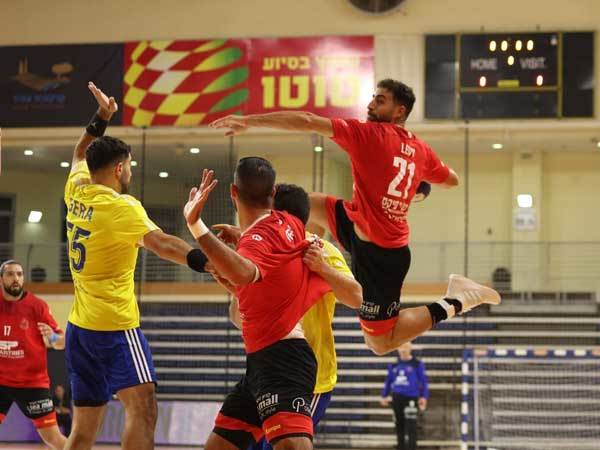 הדר ואן קולא. איגוד הכדוריד