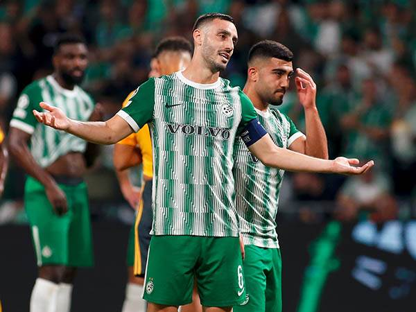 בדרך החוצה מהירוקים? לביא (אלן שיבר)