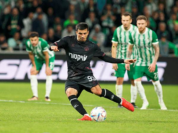 "כולם מחטיאים, זה קורה". שאפי מפספס מול משפתי (צילום: אלן שיבר)