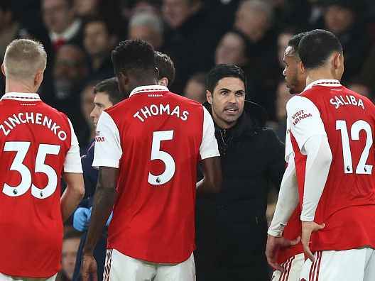 "כשלו". ארטטה והשחקנים (GETTY)