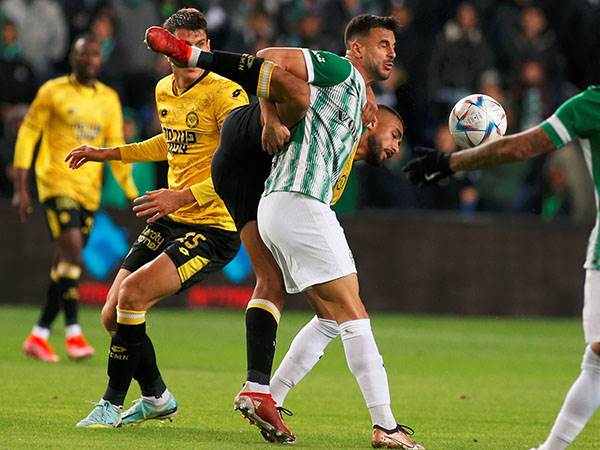 המשחק הקודם בין הקבוצות (אלן שיבר)