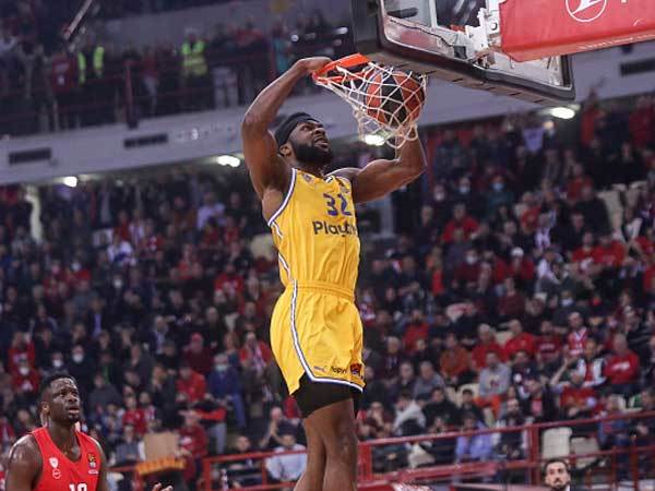 ניבו מתעופף (GETTY)